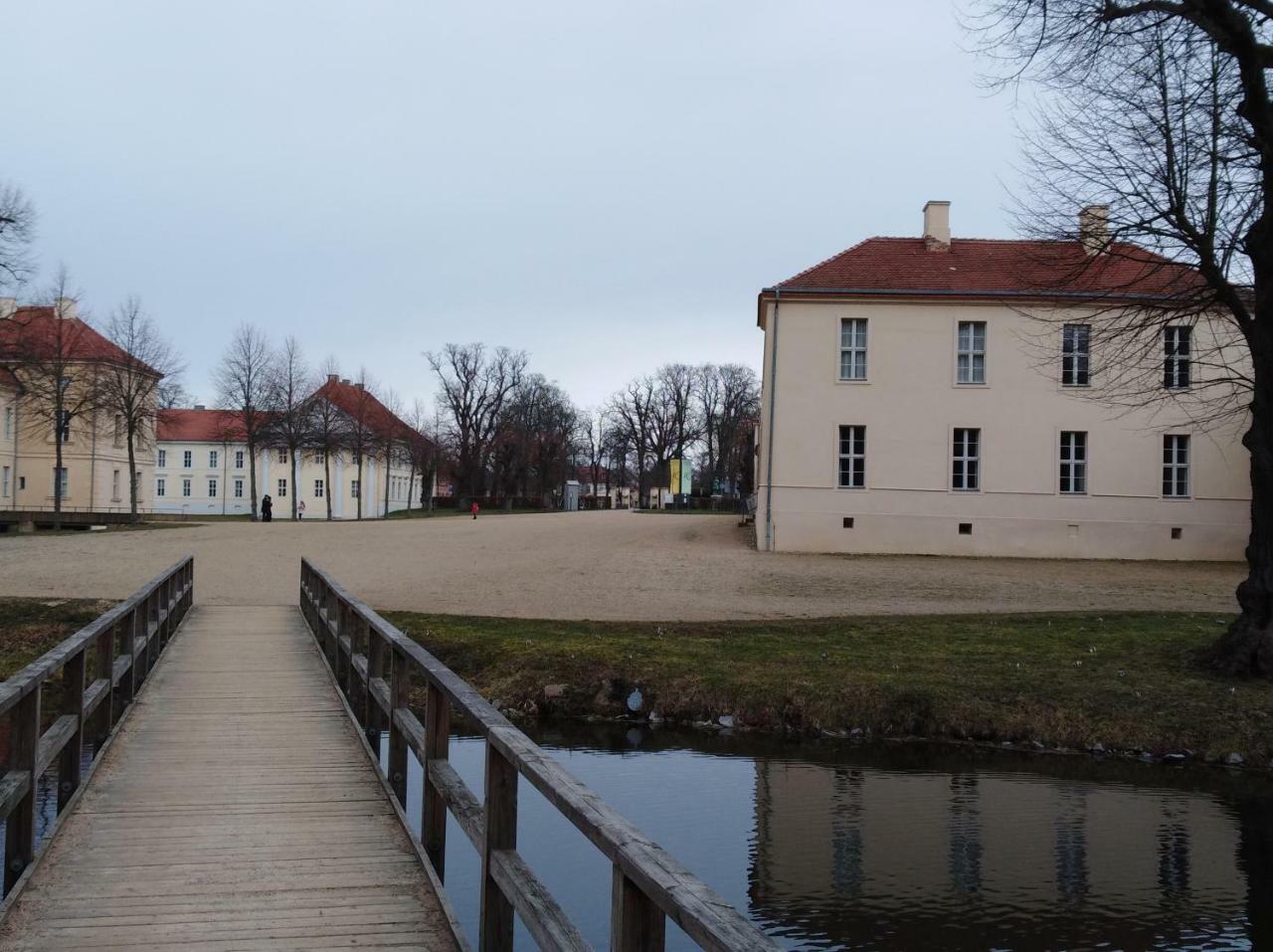 Marstall Im Schlosspark Rheinsberg Exterior foto